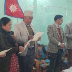 भूमी समस्या समाधान आयोग दार्चुलाका सदस्यहरुको पदभार ग्रहण