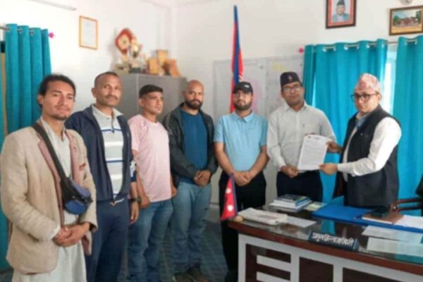 राप्रपाले बुझायो तीनकुने घटनाबारे ६ बुद्धे ज्ञापनपत्र
