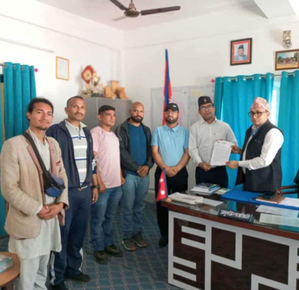 राप्रपाले बुझायो तीनकुने घटनाबारे ६ बुद्धे ज्ञापनपत्र