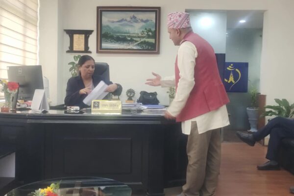 निवर्तमान अध्यक्ष धामी जिल्लाका समस्या लगेर विभिन्न मन्त्रालय धाउँदै