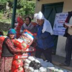 भारतको स्वतन्त्रता दिवसमा छाङ्रु र तिंकरका स्थानीयलाई खाद्यान्न सहयोग