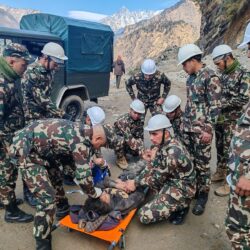 ब्याँसको गल्थामा ट्याक्टर दुर्घटना, सेनाद्वारा चालकको उद्वार