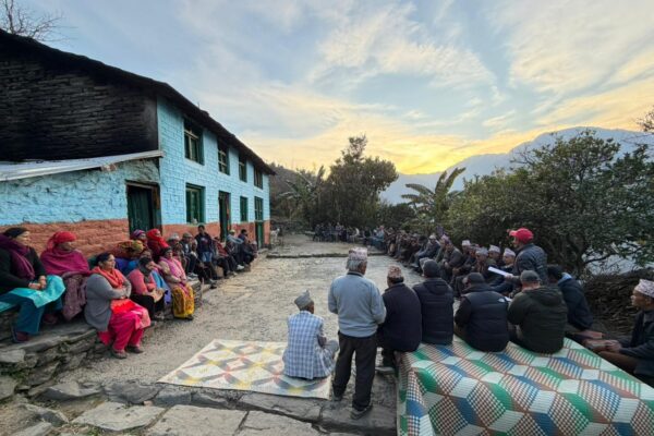 काँग्रेस उम्मेदवारको ब्याँसका वडामा घरदैलो