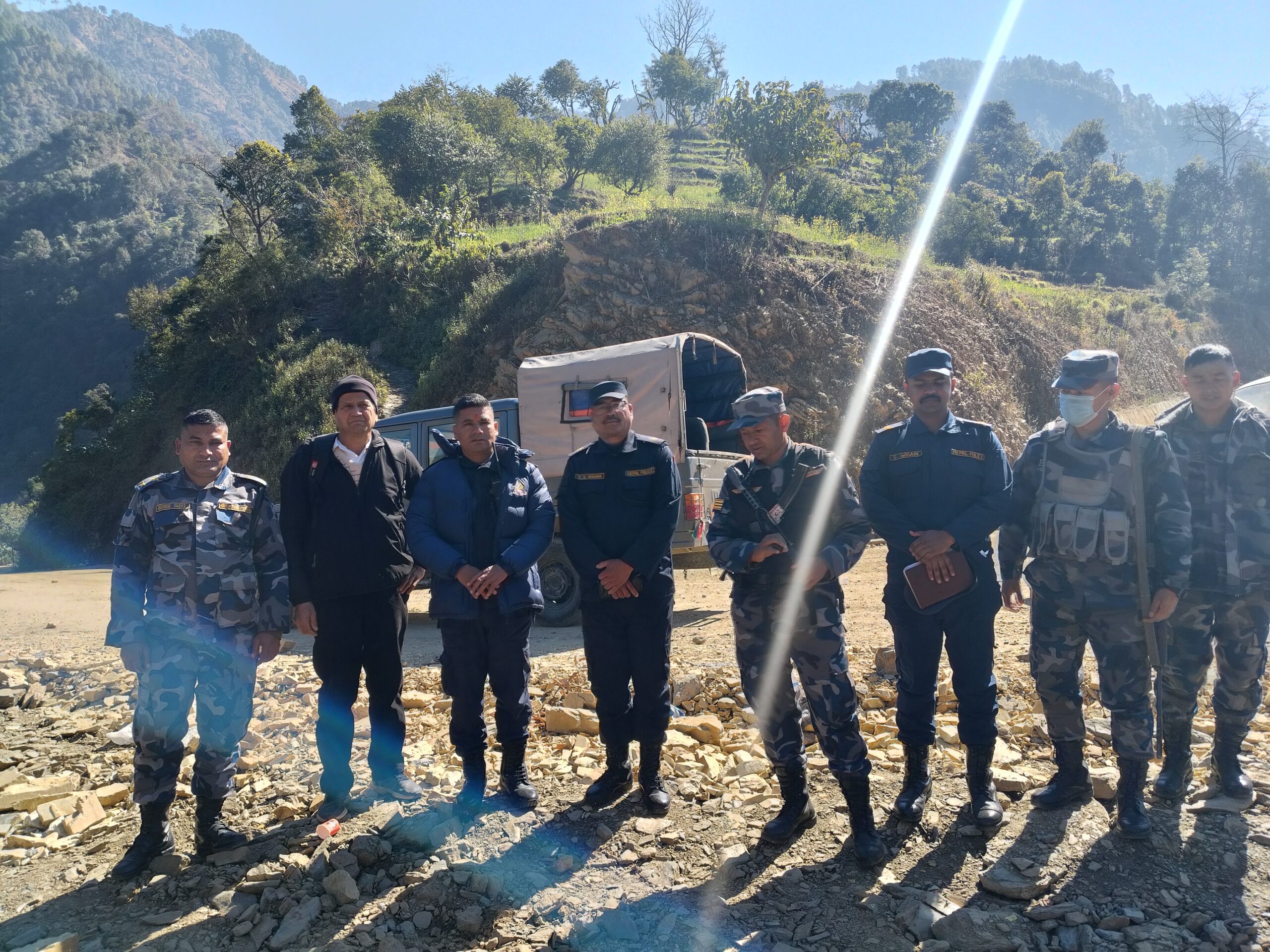 अवैध पशुपन्छी ओसारपसार नियन्त्रणका लागि सीमा क्षेत्रमा अनुगमन