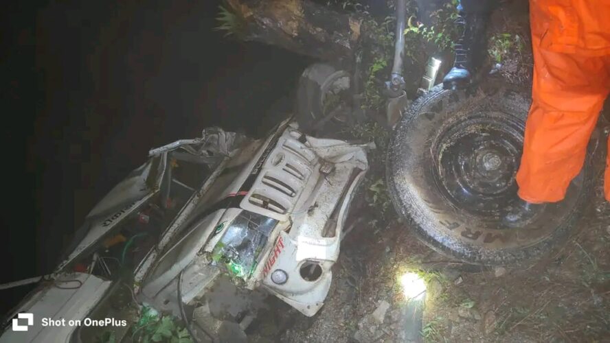 दार्चुला आउँदै गरेको जीप डडेल्धुरामा दुर्घटना, २ जनाको मृत्यु